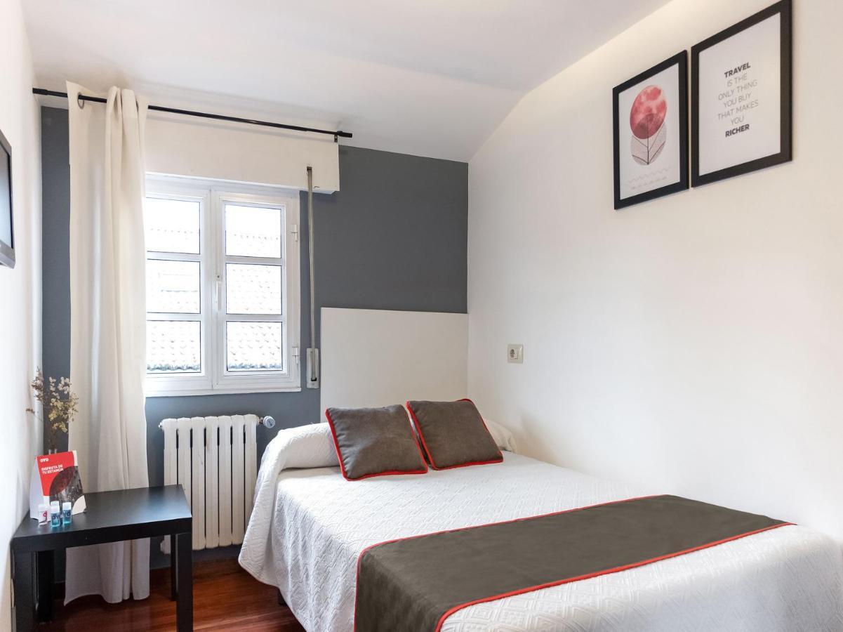 Oyo Hospedaje La Tita Santiago de Compostela Exteriör bild