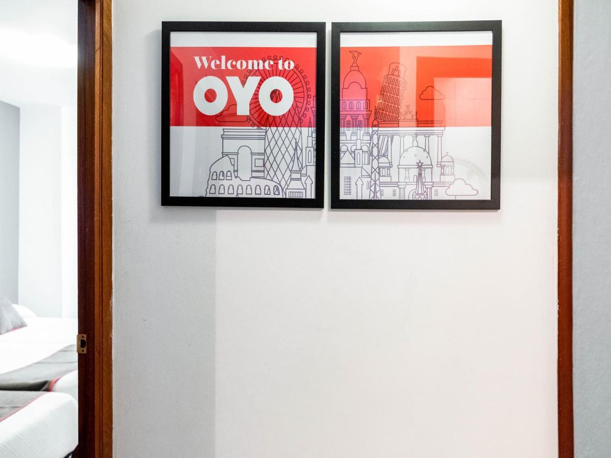 Oyo Hospedaje La Tita Santiago de Compostela Exteriör bild