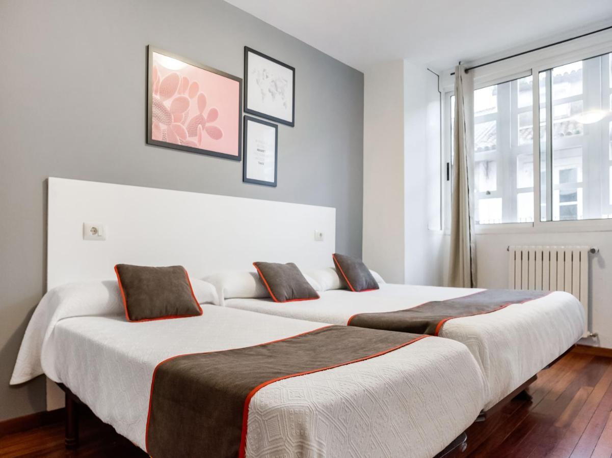 Oyo Hospedaje La Tita Santiago de Compostela Exteriör bild